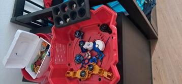 Beyblades en attributen beschikbaar voor biedingen