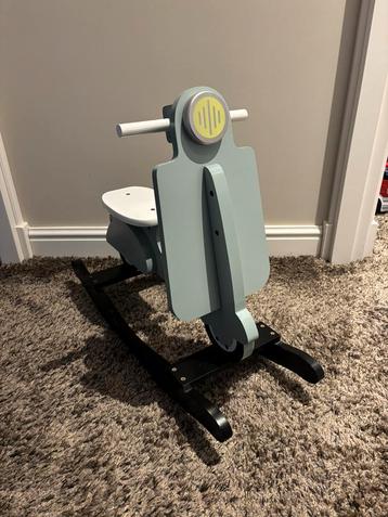 Childhome schommelscooter blauw met wit nieuw beschikbaar voor biedingen