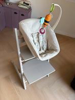 Tripp Trapp stoel beige met newbornset, Ophalen, Gebruikt, Meegroeistoel, Gordel(s)