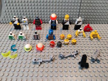 Lego space minifigure onderdelen. beschikbaar voor biedingen