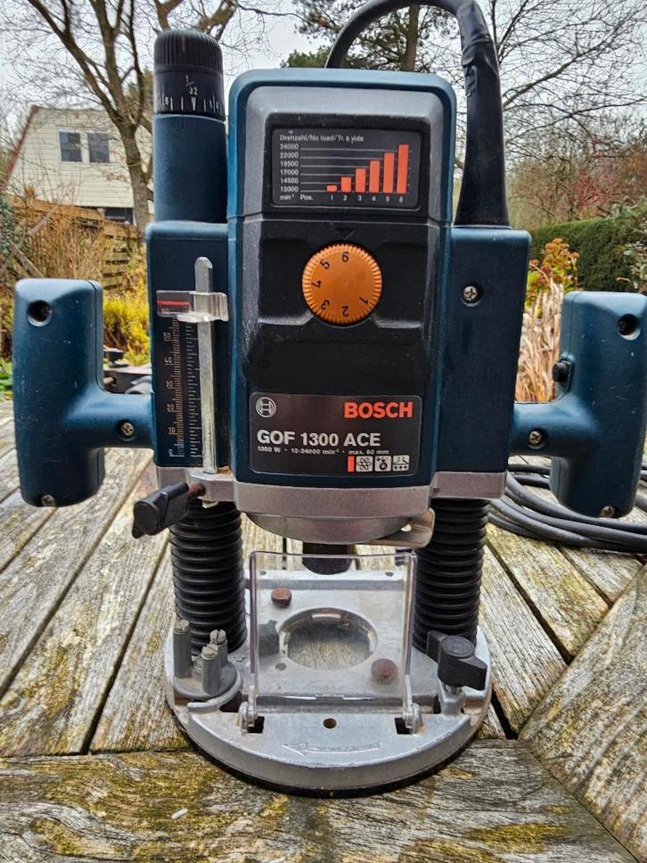 Bosch bovenfrees, Doe-het-zelf en Verbouw, Gereedschap | Freesmachines, Gebruikt, Elektrisch, Bovenfrees, Ophalen of Verzenden