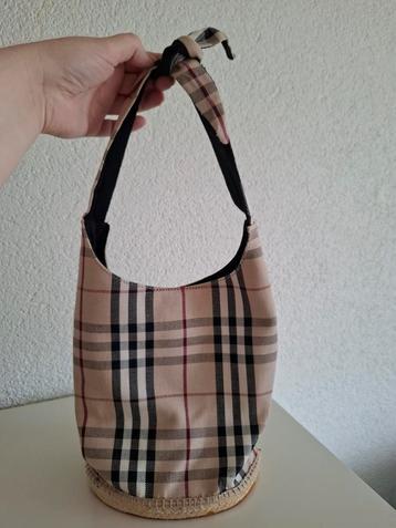Burberry handtas, origineel  beschikbaar voor biedingen