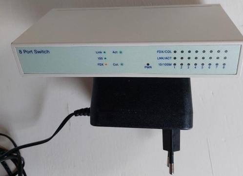 8 poorts Ethernet Switch/Netwerk Hub 10/100 Mbps, Computers en Software, Netwerk switches, Gebruikt, Ophalen