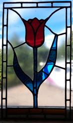 Glas in lood raam met tulp, Ophalen, Gebruikt, Glas in lood