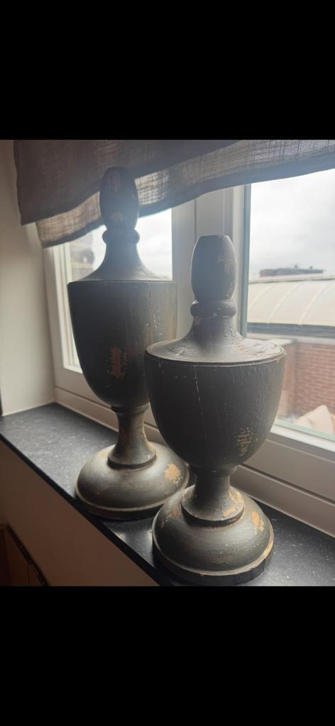 Set van twee houten balusters – Hoffz, Huis en Inrichting, Woonaccessoires | Zuilen en Pilaren, Zo goed als nieuw, Ophalen