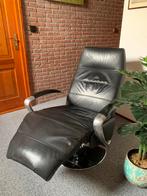 Zwarte robuuste leren fauteuil met verlengde voetensteun., Huis en Inrichting, Ophalen, Gebruikt, 75 tot 100 cm, Modern