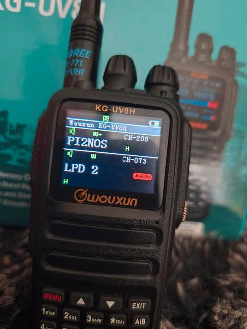 Krachtige Wouxun KG-UV8H 10 watt portofoon geprogrammeerd, Telecommunicatie, Portofoons en Walkie-talkies, Zo goed als nieuw, 15 km of meer