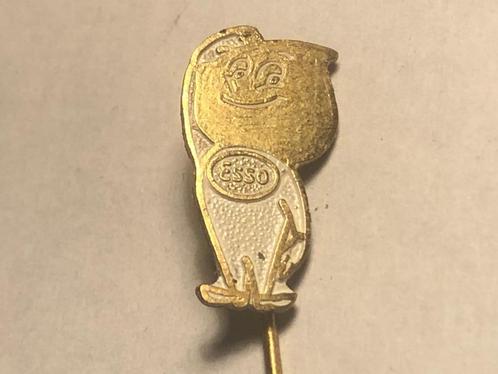 Metalen ESSO Druppelmannetje Speld (Wit/Messingkleur)., Verzamelen, Speldjes, Pins en Buttons, Zo goed als nieuw, Speldje of Pin