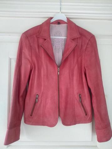 Jasje van soepel leer, maat 38 beschikbaar voor biedingen