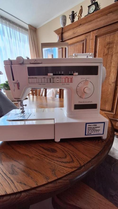 Beckmann naaimachine w827 met voetpedaal en snoer, Hobby en Vrije tijd, Naaimachines en Toebehoren, Gebruikt, Naaimachine, Overige merken