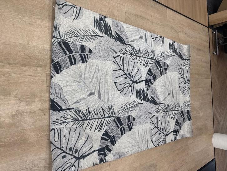 155 x 230 SCHOWROOM KARPET FIGURAS, Huis en Inrichting, Stoffering | Tapijten en Kleden, Zo goed als nieuw, 150 tot 200 cm, 200 cm of meer