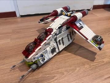 Republic Attack Gunship 7676 (2008)