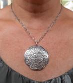 Zilveren lange ketting met antieke zilveren hanger nr.682, Sieraden, Tassen en Uiterlijk, Antieke sieraden, Ketting, Ophalen of Verzenden