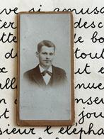 Oude foto op karton - klein - CDV - man, Verzamelen, Foto's en Prenten, Gebruikt, Foto, Ophalen of Verzenden, Voor 1940