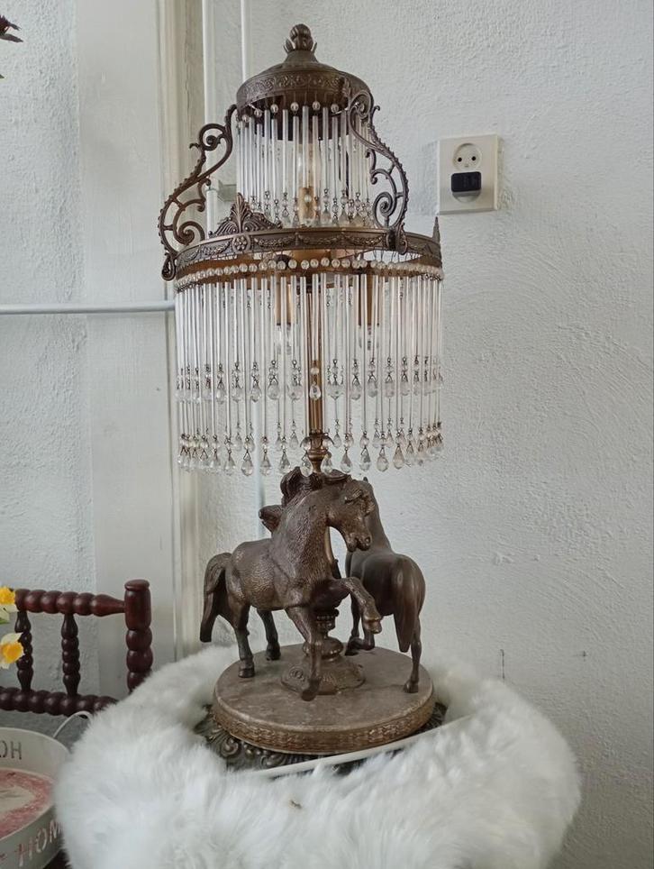 erg zware antieke lamp, Antiek en Kunst, Curiosa en Brocante, Ophalen