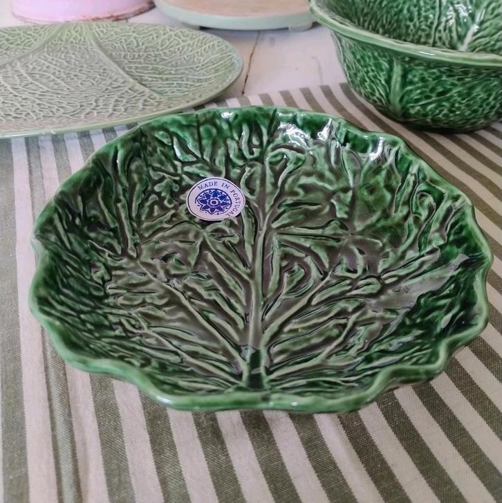 Nieuw! Prachtige schaal Matias Belo Cabbage Leaf bowl Portug, Huis en Inrichting, Keuken | Servies, Nieuw, Schaal of Schalen, Overige stijlen