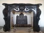 Antieke zwart marmeren schouw Fries monument haard, Huis en Inrichting, Haarden, Gebruikt, Ophalen