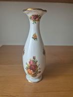 Royal Albert Old Country Roses Vaasje, Overige kleuren, Aardewerk of Porselein, Ophalen of Verzenden, Zo goed als nieuw