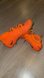 Voetbalschoenen maat 43, Sport en Fitness, Voetbal, Maat XS of kleiner, Ophalen, Zo goed als nieuw, Schoenen
