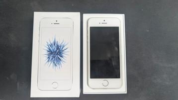Apple iPhone SE model A1723 128 GB beschikbaar voor biedingen