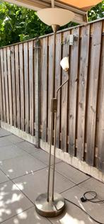 Gratis Vloerlamp met leeslamp. ☝🏻let op reparatie nodig, Ophalen, Zo goed als nieuw, 150 tot 200 cm