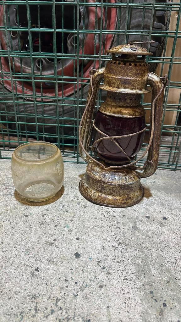 Feuerhand nr.270 superflam met origineel rood glas, Antiek en Kunst, Antiek | Lampen, Ophalen of Verzenden