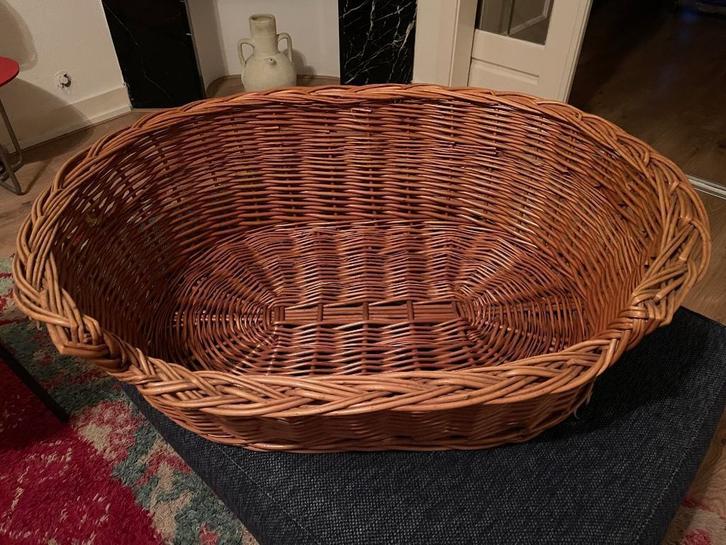 Gratis hondenmand, Dieren en Toebehoren, Hondenmanden, Gebruikt, Riet, Ophalen