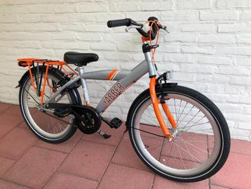 ZEER MOOIE ALPINA YABBER 22 inch Jongensfiets beschikbaar voor biedingen