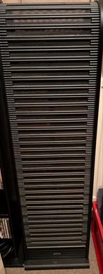 Te koop : CD kastje met rolluik., Ophalen, Zo goed als nieuw, 25 tot 50 cm, 100 tot 150 cm