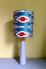 Ikat lampenkap met keramieke voet, Ophalen of Verzenden, Gebruikt, Stof, 50 tot 75 cm