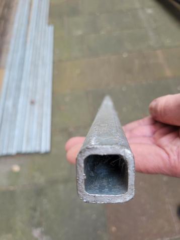 Gegalvaniseerde stalen Buis profiel 25 mm 3 mm dikte  beschikbaar voor biedingen