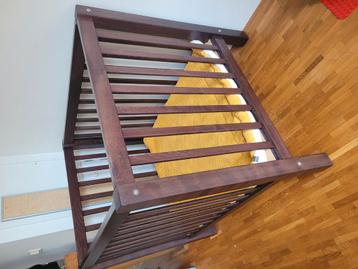 Box met boxkleed beschikbaar voor biedingen
