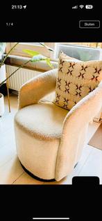 Boucle stoel fauteuil, Huis en Inrichting, Fauteuils, Ophalen, Zo goed als nieuw, 50 tot 75 cm