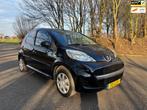 Peugeot 107 1.0-12V Urban Move | 5drs. | Airco | APK 02-2026, Voorwielaandrijving, Gebruikt, 4 stoelen, Origineel Nederlands