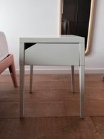 Ikea metalen nachtkastje, Huis en Inrichting, Slaapkamer | Nachtkastjes, Ophalen, Minder dan 45 cm, Metaal of Aluminium, 55 tot 70 cm