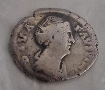 Zilveren munt Denarius tempel Diva Faustina 141–161 n.Chr. beschikbaar voor biedingen