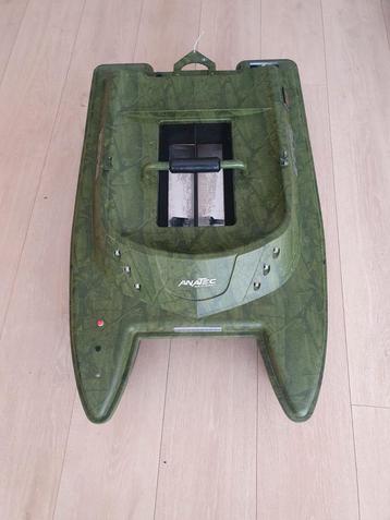 Anatec Catamaran voerboot met fishfinder beschikbaar voor biedingen