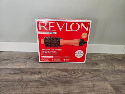 NIEUW Revlon Apricot Edition One Step Hair Dryer And Volume, Sieraden, Tassen en Uiterlijk, Uiterlijk | Haarverzorging, Nieuw