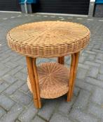 Landelijke rieten / rotan salontafel met bamboe poten, Antiek en Kunst, Ophalen