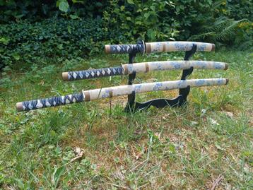 Display katanas zwaarden beschikbaar voor biedingen