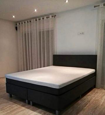 Te koop NIEUWE 2 persoons Boxspring.
NOG IN DE VERPAKKING.
 beschikbaar voor biedingen