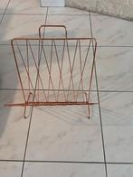 Design krantenrekje, mooie staat, Ophalen of Verzenden, Zo goed als nieuw