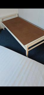 Logeerbed onderschuif bed, Ophalen