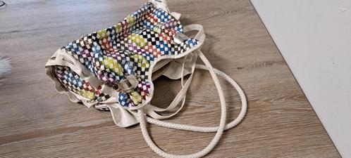 te koop dames tas met verschillende kleuren erop 35x15x20 cm, Sieraden, Tassen en Uiterlijk, Tassen | Damestassen, Nieuw, Handtas