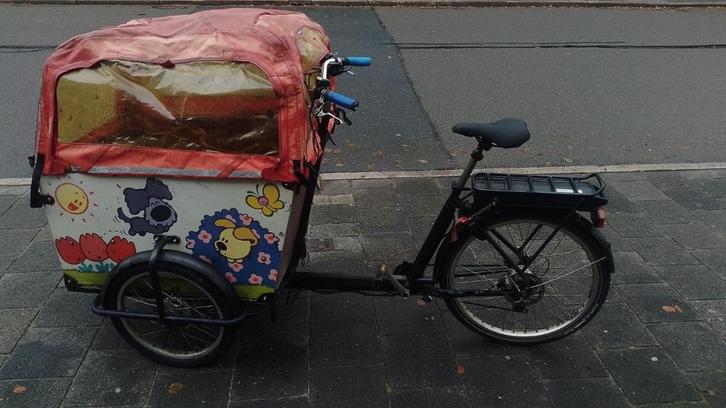 Elektrische Bakfietsen, Fietsen en Brommers, Fietsen | Bakfietsen, Gebruikt, Overige merken, 4 kinderen of meer, Elektrisch, Huif