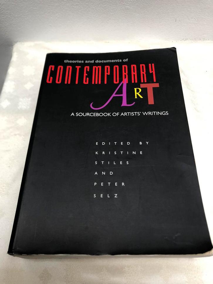 Theories and Documents of Contemporary Art: A Sourcebook of, Boeken, Kunst en Cultuur | Beeldend, Zo goed als nieuw, Ophalen of Verzenden