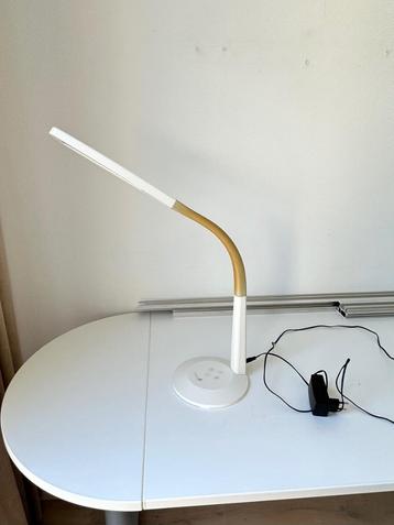 Dimbare led / bureau lamp  beschikbaar voor biedingen