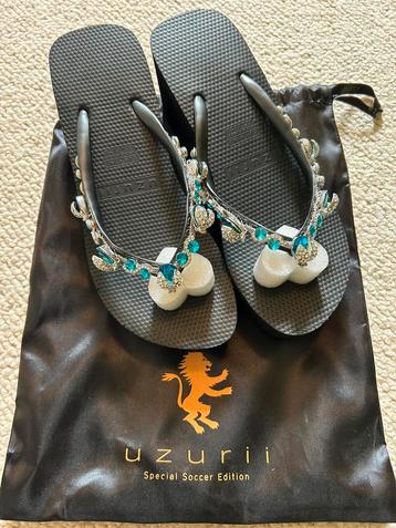 Uzurii sleehak slippers mt 41/42 beschikbaar voor biedingen
