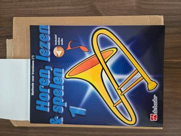 Horen lezen en spelen trombone  beschikbaar voor biedingen