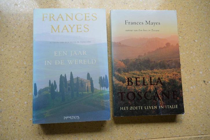 2x Frances Mayes Bella Toscane + Een jaar in de wereld, Boeken, Reisverhalen, Gelezen, Europa, Ophalen of Verzenden